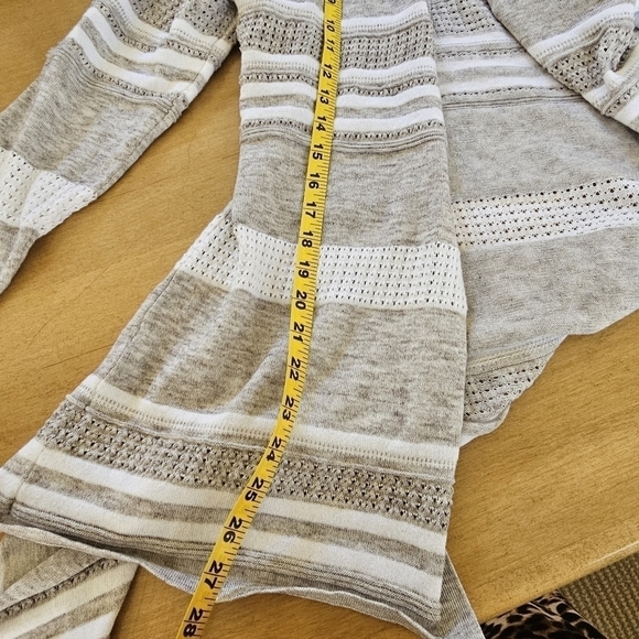 Peyton Primrose Taupe White Striped Open Front Asymmetric Hem Cardigan Sz M - Picture 11 of 12
